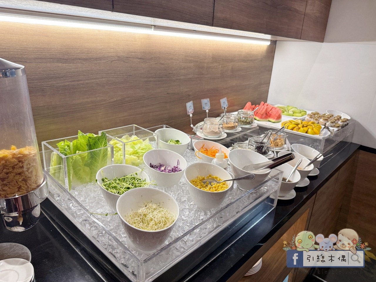 這間飯店竟然有「正式圖書館」？實住《捷絲旅花蓮中正館》3 大必住理由：親子房、行政套房與景隅套房房型評比，還有免排隊公正包子！
