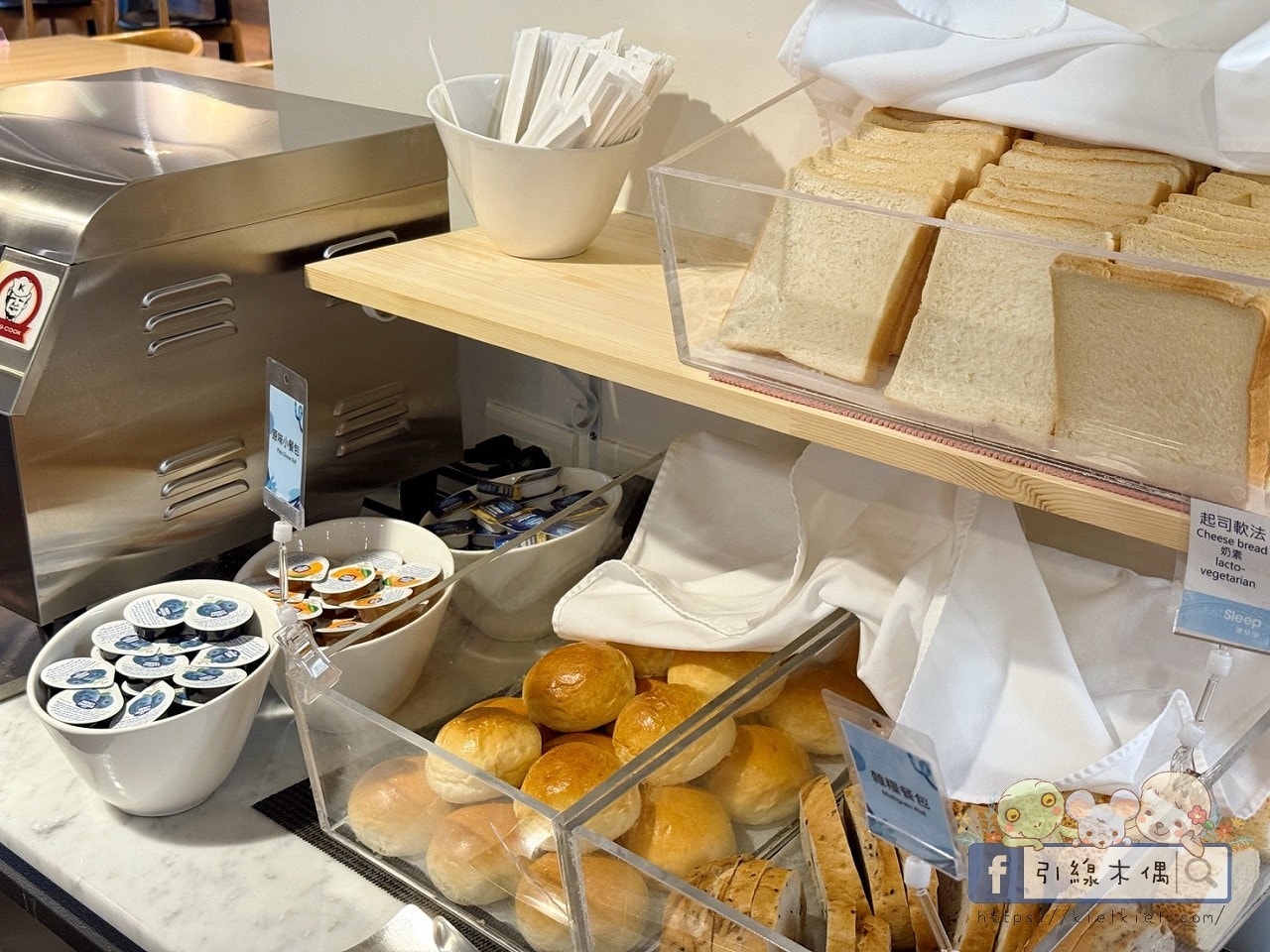 這間飯店竟然有「正式圖書館」？實住《捷絲旅花蓮中正館》3 大必住理由：親子房、行政套房與景隅套房房型評比，還有免排隊公正包子！