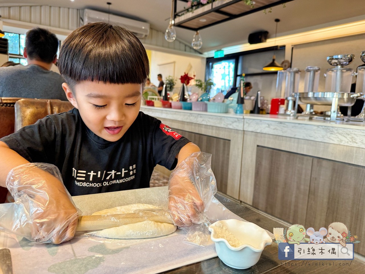 【為什麼孩子一到晚上還不想睡？】一次住進 20+ 種親子設備活動的《詩情花園渡假村-露營車》實住分享