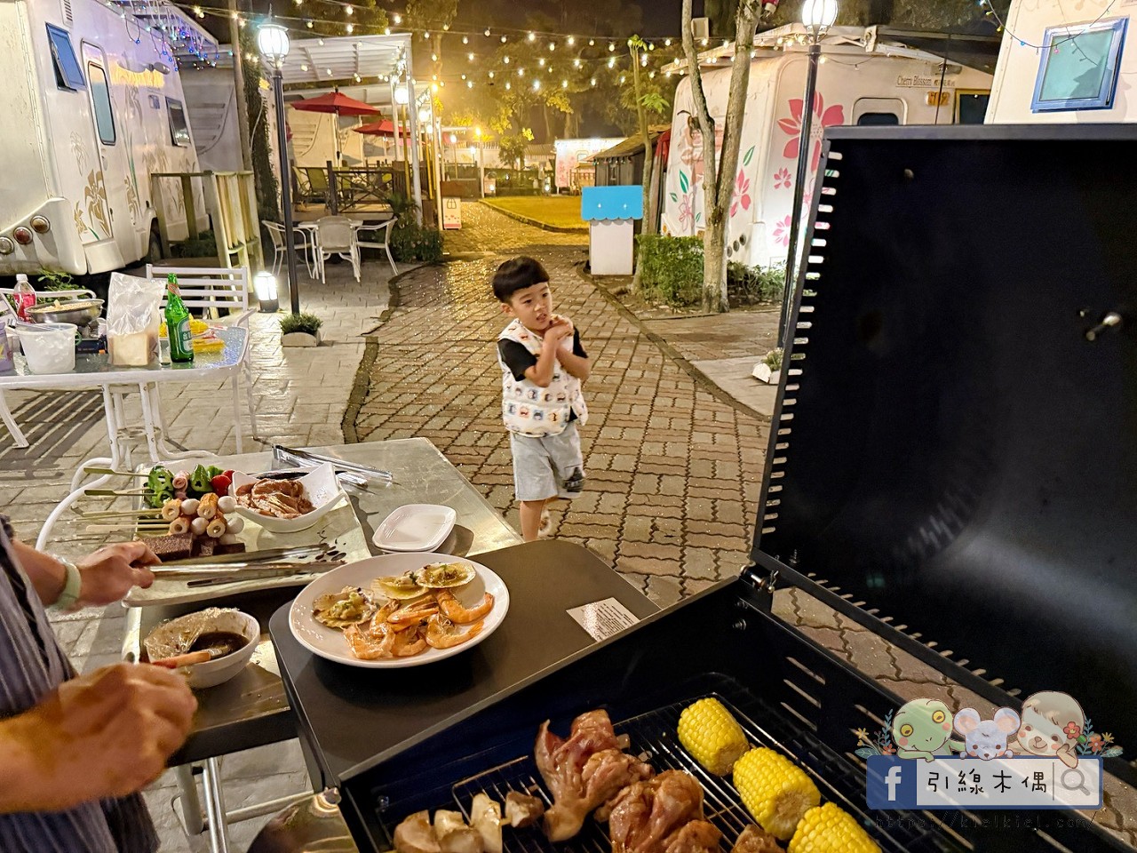 【為什麼孩子一到晚上還不想睡？】一次住進 20+ 種親子設備活動的《詩情花園渡假村-露營車》實住分享