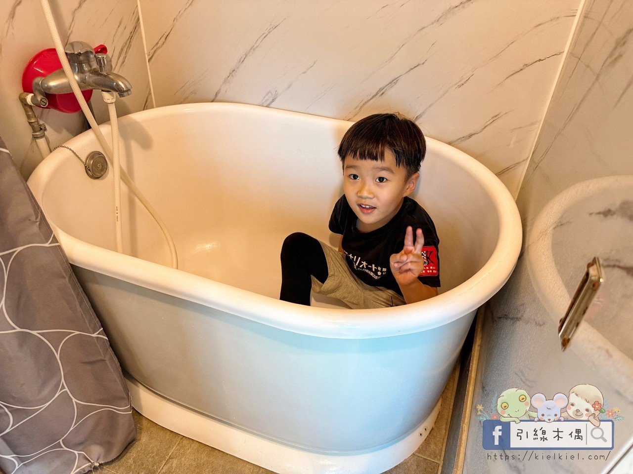 【為什麼孩子一到晚上還不想睡？】一次住進 20+ 種親子設備活動的《詩情花園渡假村-露營車》實住分享