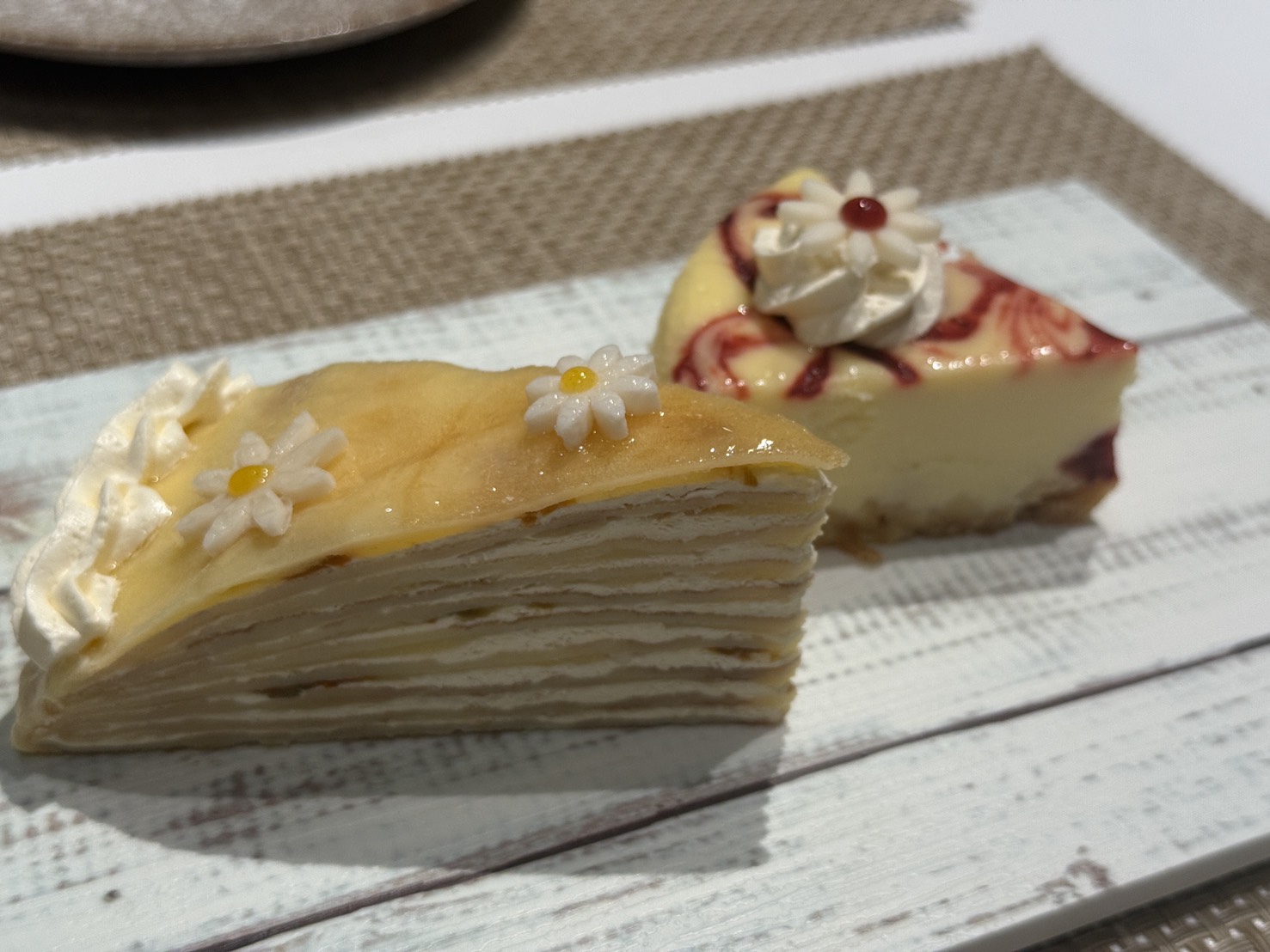 這間飯店竟然有「正式圖書館」?實住《捷絲旅花蓮中正館》3 大必住理由:親子房、行政套房與景隅套房房型評比,還有免排隊公正包子! - 第75張圖 這間飯店竟然有「正式圖書館」?實住《捷絲旅花蓮中正館》3 大必住理由:親子房、行政套房與景隅套房房型評比,還有免排隊公正包子!