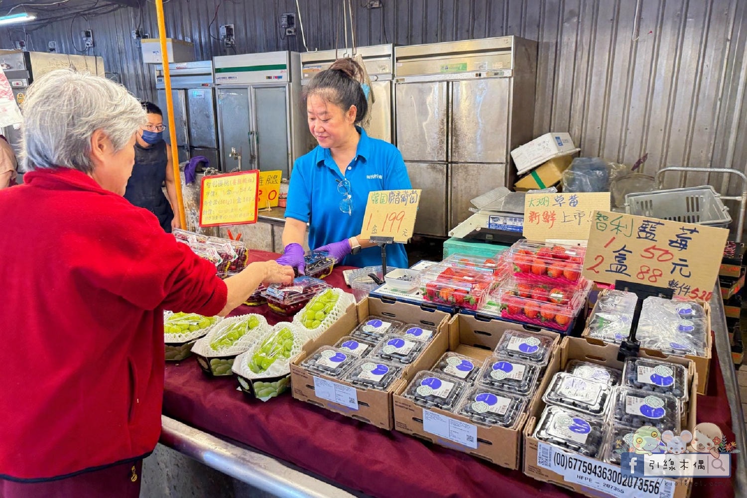 把五星飯店大廚帶回家？《屏東中山尚青黃昏市場》這 4 攤強到長輩主動追加，一不小心竟然讓銀髮選手推了四台車？