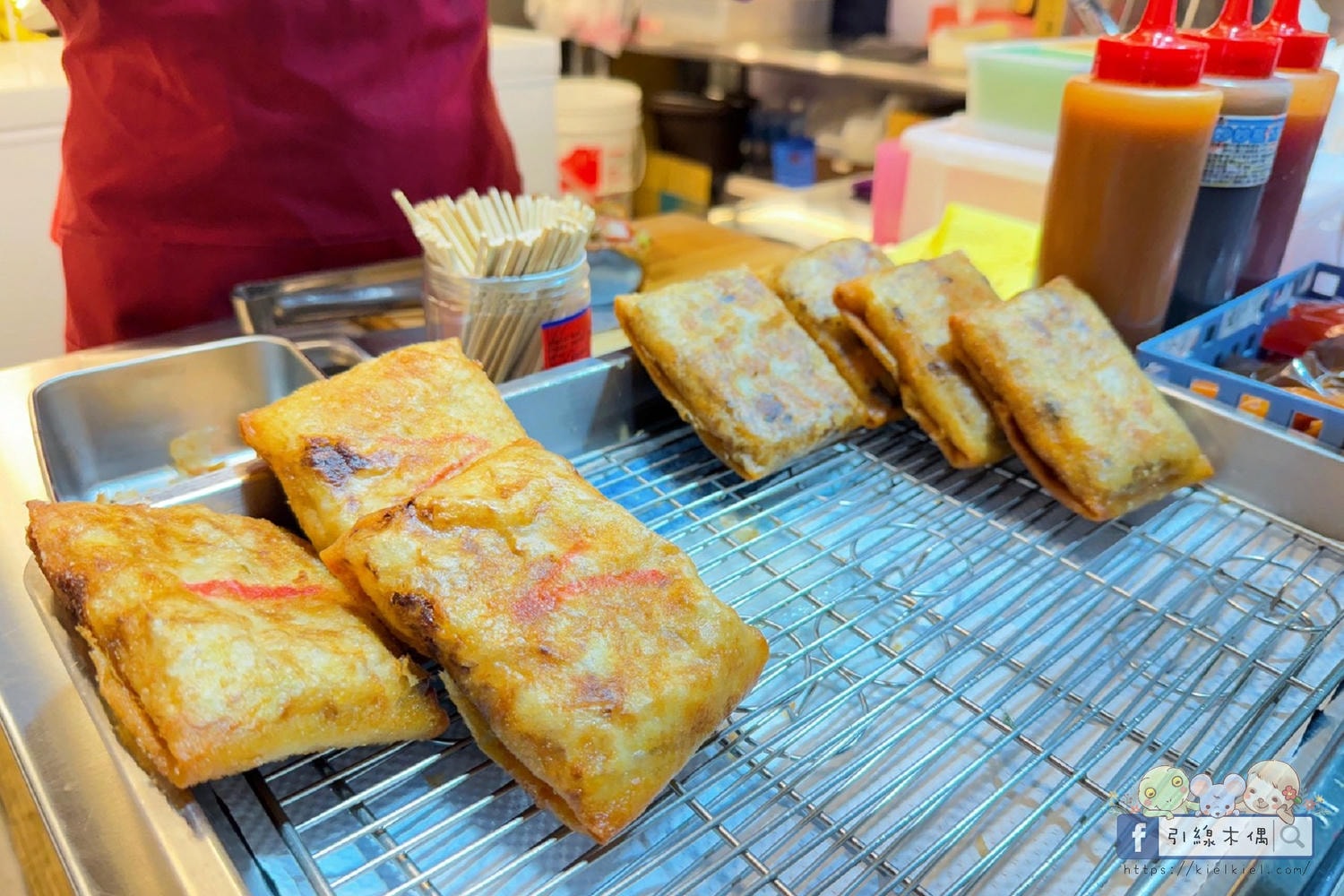 把五星飯店大廚帶回家？《屏東中山尚青黃昏市場》這 4 攤強到長輩主動追加，一不小心竟然讓銀髮選手推了四台車？