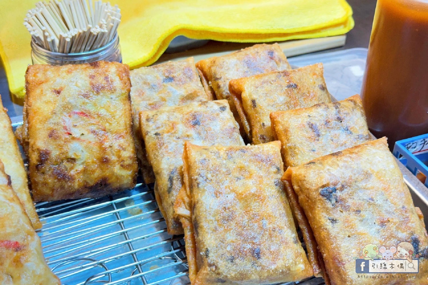 把五星飯店大廚帶回家？《屏東中山尚青黃昏市場》這 4 攤強到長輩主動追加，一不小心竟然讓銀髮選手推了四台車？