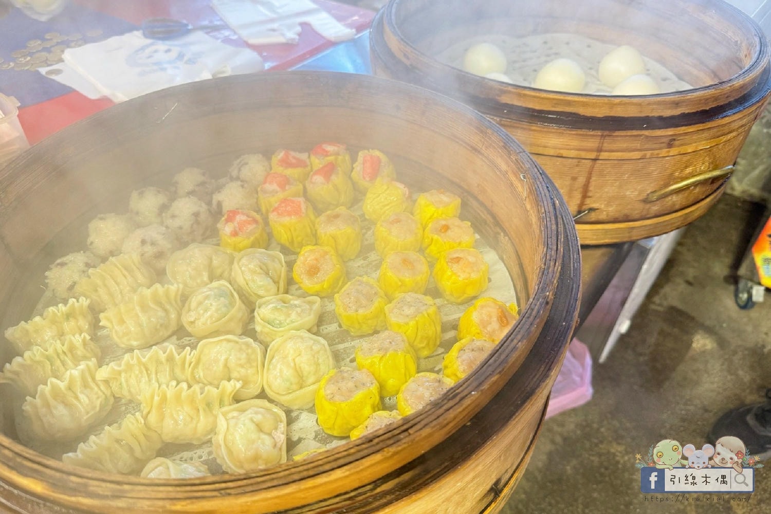 把五星飯店大廚帶回家？《屏東中山尚青黃昏市場》這 4 攤強到長輩主動追加，一不小心竟然讓銀髮選手推了四台車？