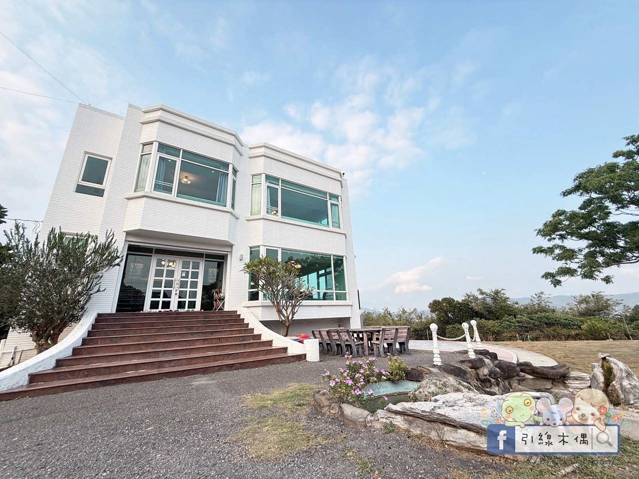 在大莊園內24H KTV不用停?《南喃夕語朝日》泳池麻將顧小又托老,一次測給你看。恆春包棟住宿。 - 第1張圖 在大莊園內24H KTV不用停?《南喃夕語朝日》泳池麻將顧小又托老,一次測給你看。恆春包棟住宿。