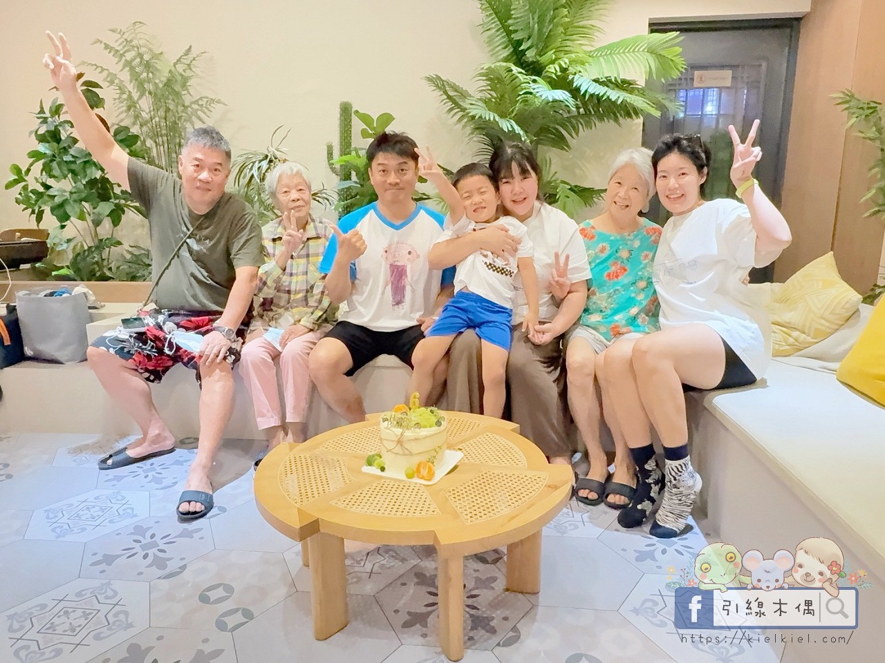 《沄玥Villa》帶我上月球？最高30人超大民宿，月球廚房、森林系客廳與天空麥田泳池‧南國現身！墾丁包棟推薦。