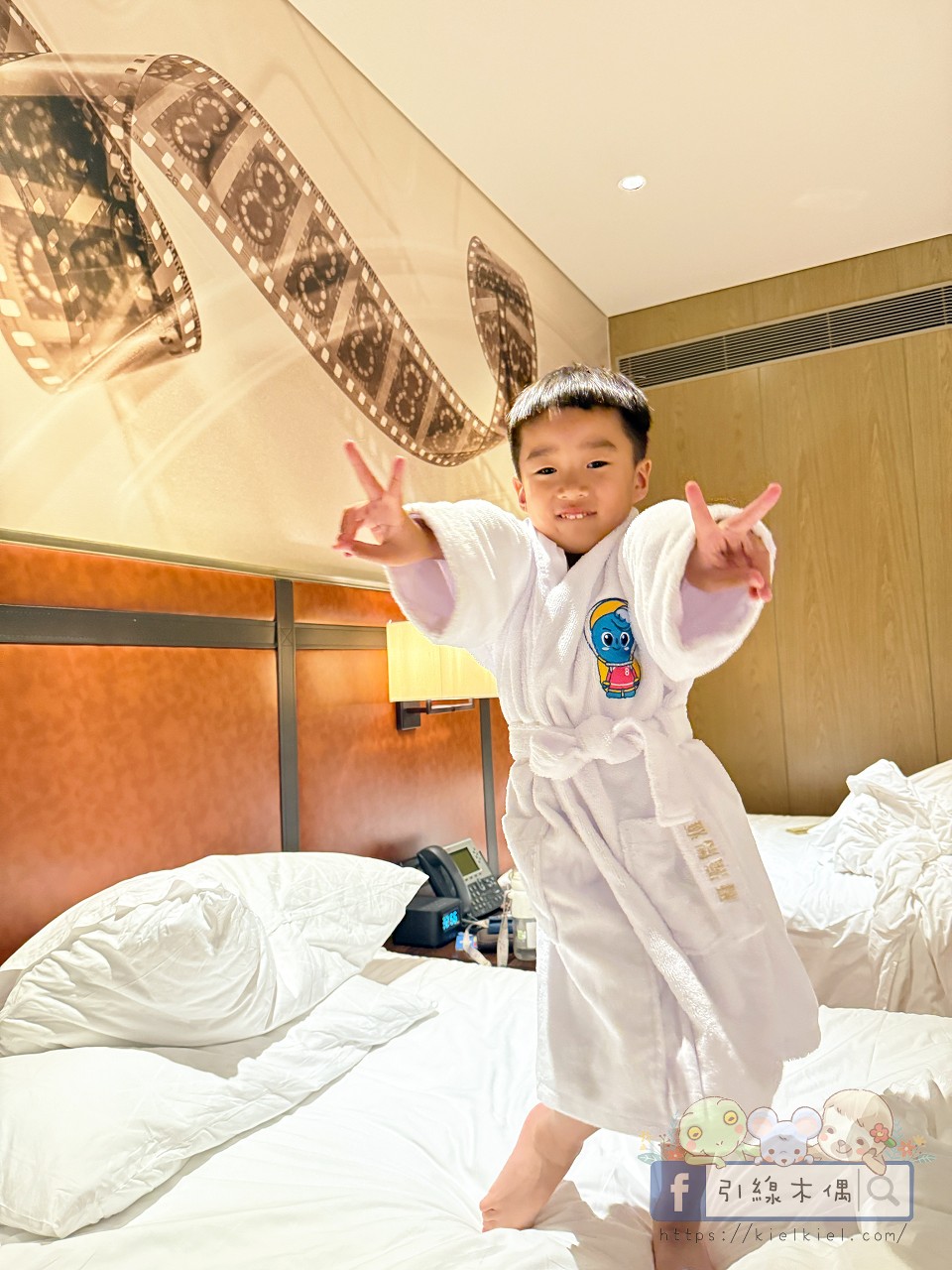 澳門親子自由行3天2夜，新濠影滙！四大景點瘋玩指南與大三巴、官也街一日遊。水舞間、8字摩天輪、水上樂園、滿紛樂園4大必玩體驗！