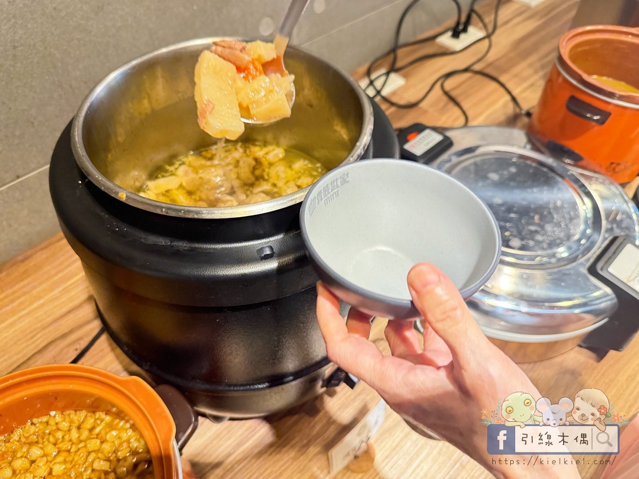 最低280元滿滿自助吧吃到飽?貴族世家 mini 高雄鳳山店8大亮點,披薩、烤雞、炸物、熱炒甜點,還不收服務費超誠意! - 第25張圖 貴族世家mini高雄鳳山店