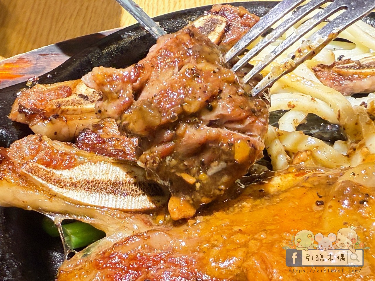 最低280元滿滿自助吧吃到飽?貴族世家 mini 高雄鳳山店8大亮點,披薩、烤雞、炸物、熱炒甜點,還不收服務費超誠意! - 第50張圖 最低280元滿滿自助吧吃到飽?貴族世家 mini 高雄鳳山店8大亮點,披薩、烤雞、炸物、熱炒甜點,還不收服務費超誠意!