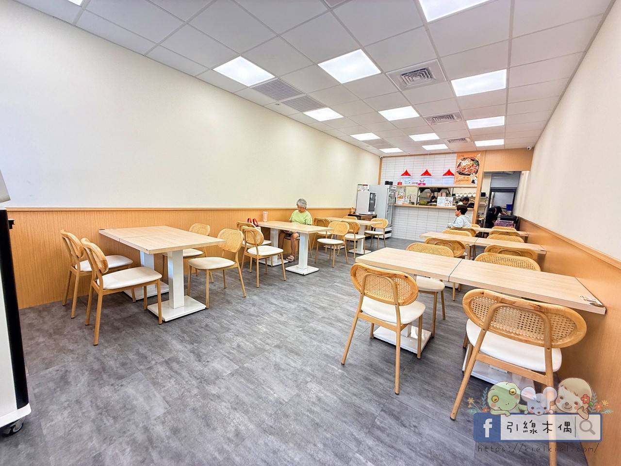 耐斯廣場附近吃什麼？《偶鵝嚐嚐台林店》銅板價吃鵝肉料理，還能免費停車！