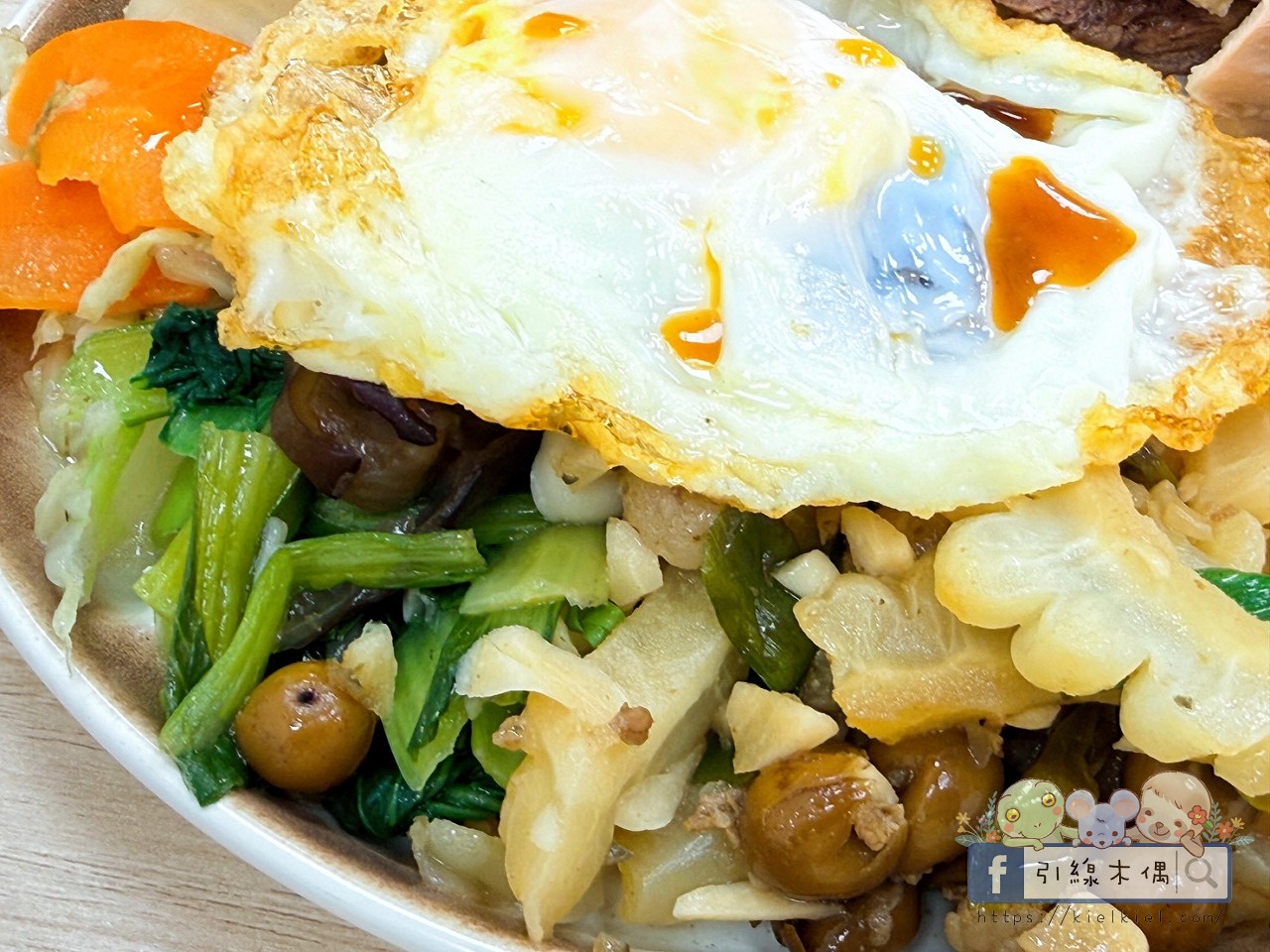 耐斯廣場附近吃什麼？《偶鵝嚐嚐台林店》銅板價吃鵝肉料理，還能免費停車！